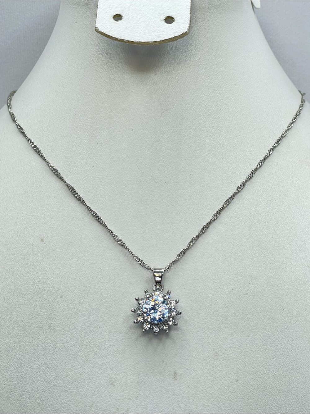Diamond White CZ Starburst Halo Pendant Necklace Silver Classic Sparkly Charm